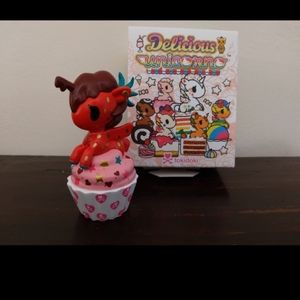 tokidoki unicorno - Cupcorno - Delicious series - unicorno on cupcake